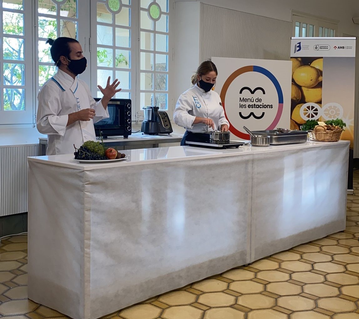 Photography from: El CETT presenta un arroz meloso de coliflor en la propuesta de otoño del Menú de las Estaciones | CETT